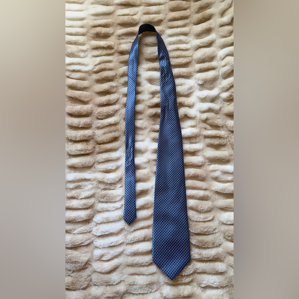 Signature Navy Geometric Men's Tie